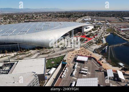 Inglewood, Ca. 5th. Februar 2022. Luftaufnahme des SoFi-Stadions, Heimat der NFL LA Rams und Heimat des Super Bowl LVI am 5. Februar 2022. Kredit: Mpi34/Media Punch/Alamy Live Nachrichten Stockfoto