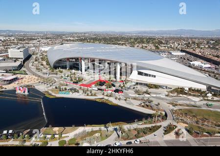 Inglewood, Ca. 5th. Februar 2022. Luftaufnahme des SoFi-Stadions, Heimat der NFL LA Rams und Heimat des Super Bowl LVI am 5. Februar 2022. Kredit: Mpi34/Media Punch/Alamy Live Nachrichten Stockfoto