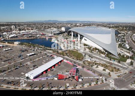 INGLEWOOD, CA - FEBRUAR 5: Luftaufnahme des SoFi-Stadions, Heimat der NFL LA Rams und Heimat des Super Bowl LVI am 5. Februar 2022. Kredit: mpi34/MediaPunch Stockfoto