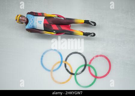 Yanqing, China. 06th. Februar 2022. Olympische Spiele, Rodeln, Männer-Single, 3rd Runden im National Sliding Center. Johannes Ludwig aus Deutschland im Einsatz. Quelle: Michael Kappeler/dpa/Alamy Live News Stockfoto