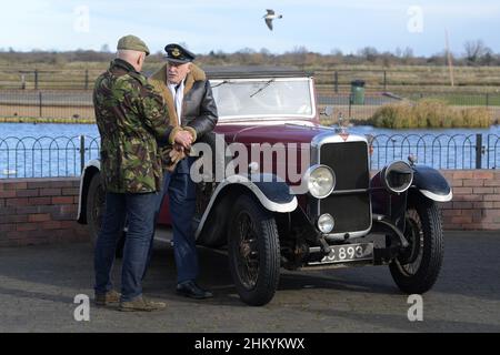 Maldon Essex, Großbritannien. 6th. Februar 2021. Mitglieder der Essex Military Vehicle Association veranstalten ihre jährliche Winterversammlung im Promenade Park in Maldon Essex. Die ausgestellten Ex-Militärfahrzeuge stammen aus militärischen Überschussauktionen, Schrottplätzen, Farmen und Scheunen und wurden von einer Gruppe von Enthusiasten, die die von Essex HMVA registrierte Wohltätigkeitsorganisation bilden, in ihren ursprünglichen Zustand zurückversetzt. Quelle: MARTIN DALTON/Alamy Live News Stockfoto