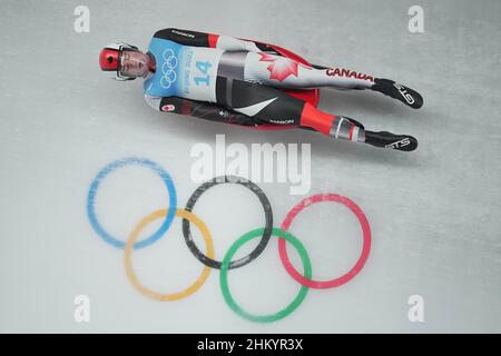 Yanqing, China. 06th. Februar 2022. Olympische Spiele, Rodeln, Männer-Single, 3rd Runden im National Sliding Center. Reid Watts aus Kanada in Aktion. Quelle: Michael Kappeler/dpa/Alamy Live News Stockfoto