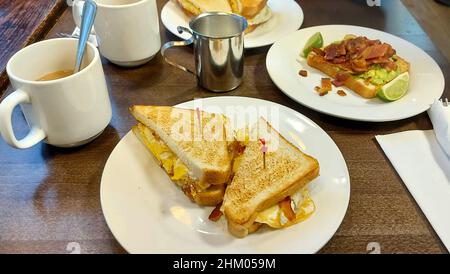 Ein herzhaftes Frühstück in New York Stockfoto