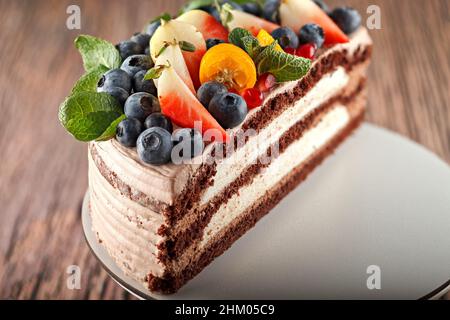 Schokoladenkuchen mit Haferkleie und Mandelmehl Stockfoto