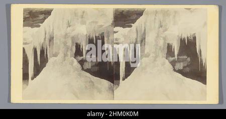 Art Inspired by Ice Formations in the Catskill Mountains, Winter in the Catskills, Verlag: Edward Anthony, Catskillgebergte, Verlag: New York (City), 1857 - 1862, Karton, Papier, Albumendruck, Höhe 83 mm × Breite 174 mm, Classic Works modernisiert von Artotop mit einem Schuss Modernität. Formen, Farbe und Wert, auffällige visuelle Wirkung auf Kunst. Emotionen durch Freiheit von Kunstwerken auf zeitgemäße Weise. Eine zeitlose Botschaft, die eine wild kreative neue Richtung verfolgt. Künstler, die sich dem digitalen Medium zuwenden und die Artotop NFT erschaffen Stockfoto