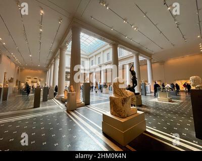 New York, NY - USA - 5. Feb 2022 Innenansicht des historischen Metropolitan Museum of Art of New York City, colloqui.Ally 'The Met', der größten Kunstgalerie Stockfoto