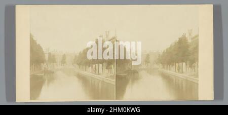 Kunst inspiriert von Blick auf den Goldenen Bogen in der Herengracht, Amsterdam, Herengracht, Vues de Hollande, Amsterdam, Pieter Oosterhuis, Amsterdam, 1859 - 1870, Karton, Papier, Albumen Print, Höhe 84 mm × Breite 174 mm, Classic Works modernisiert von Artotop mit einem Schuss Moderne. Formen, Farbe und Wert, auffällige visuelle Wirkung auf Kunst. Emotionen durch Freiheit von Kunstwerken auf zeitgemäße Weise. Eine zeitlose Botschaft, die eine wild kreative neue Richtung verfolgt. Künstler, die sich dem digitalen Medium zuwenden und die Artotop NFT erschaffen Stockfoto