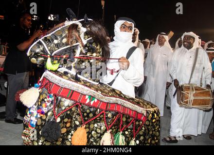Saudi-arabische traditionelle Musik und Tanz Stockfoto