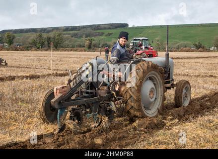 Lisselan, Clonakilty, Cork, Irland. 06th. Februar 2022. GER Collins aus Rossmore nimmt am jährlichen Clodagh-Pflügspiel Teil, das auf dem Land der Twomey Family, Lisselan, Co. Cork, Irland, stattfand. - Credit; David Creedon / Alamy Live News Stockfoto