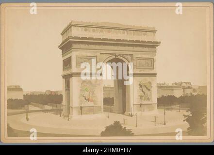 Kunst inspiriert vom Blick auf den Arc de Triomphe in Paris, Paris, 1860 - 1890, Karton, Albumdruck, Höhe 108 mm × Breite 165 mm, Classic Works modernisiert von Artotop mit einem Schuss Modernität. Formen, Farbe und Wert, auffällige visuelle Wirkung auf Kunst. Emotionen durch Freiheit von Kunstwerken auf zeitgemäße Weise. Eine zeitlose Botschaft, die eine wild kreative neue Richtung verfolgt. Künstler, die sich dem digitalen Medium zuwenden und die Artotop NFT erschaffen Stockfoto