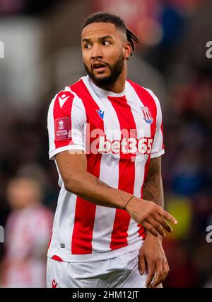 Liam Moore von Stoke City während des vierten Spiels des Emirates FA Cup im Stadion bet365 in Stoke-on-Trent. Bilddatum: Samstag, 5. Februar 2022. Stockfoto