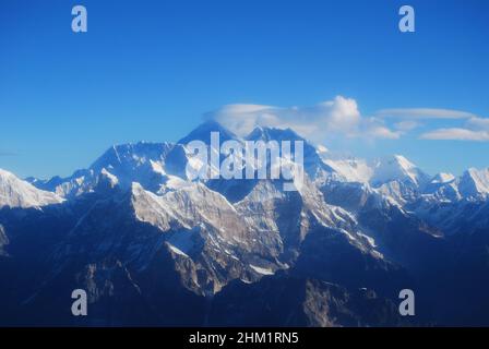 Der Mount Everest ist der höchste Berg der Erde über dem Meeresspiegel und liegt im Mahalangur Himal-Untergebiet des Himalaya. Stockfoto