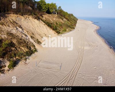 Leerer Strand in Jastrzebia Gora, nördlichste Stelle in Polen. Blick auf die Ostsee in Jastrzebia Gora Stockfoto