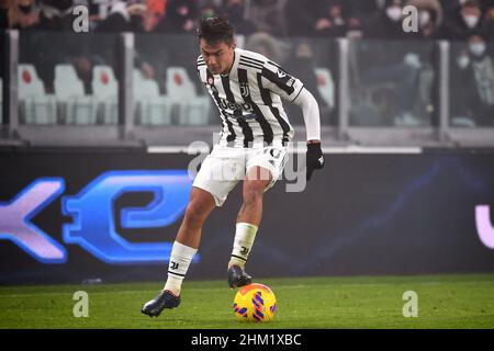 Turin, Italien. 06th. Februar 2022. Paulo Dybala vom FC Juventus in Aktion während des Fußballspiels der Serie A 2021/2022 zwischen dem FC Juventus und Hellas Verona im Juventus-Stadion in Turin (Italien), 6th. Februar 2022. Foto Federico Tardito/Insidefoto Kredit: Insidefoto srl/Alamy Live News Stockfoto