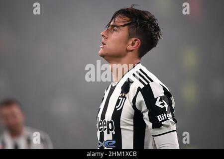 Turin, Italien. 06th. Februar 2022. Paulo Dybala vom FC Juventus reagiert während des Fußballspiels der Serie A 2021/2022 zwischen dem FC Juventus und Hellas Verona im Juventus-Stadion in Turin (Italien) am 6th. Februar 2022. Foto Federico Tardito/Insidefoto Kredit: Insidefoto srl/Alamy Live News Stockfoto