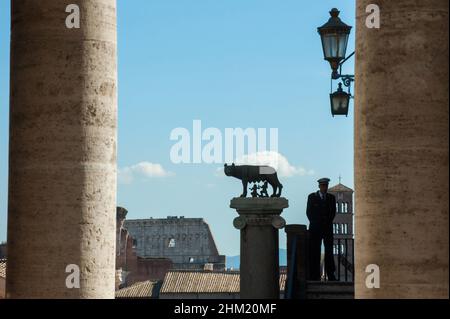 Rom, Italien 12/10/2015: Capitolina she- Wolf, Campidoglio Square. ©Andrea Sabbadini Stockfoto