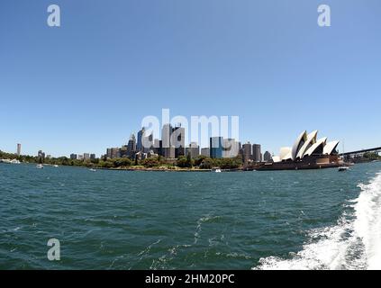 Sydney Skyline mit Sydney Opera House, Sydney Harbour, NSW, Australien Stockfoto