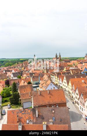 Foto von Siedlungen in Rothenburg ob der Tauber, einer deutschen Stadt, die für ihre mittelalterliche Architektur bekannt ist Stockfoto