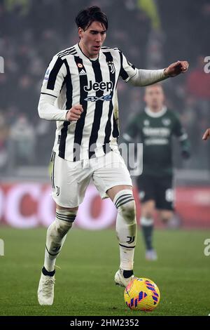 Turin, Italien. 06th. Februar 2022. Dusan Vlahovic vom FC Juventus in Aktion während des Fußballspiels der Serie A 2021/2022 zwischen dem FC Juventus und Hellas Verona im Juventus-Stadion in Turin (Italien), 6th. Februar 2022. Foto Federico Tardito/Insidefoto Kredit: Insidefoto srl/Alamy Live News Stockfoto