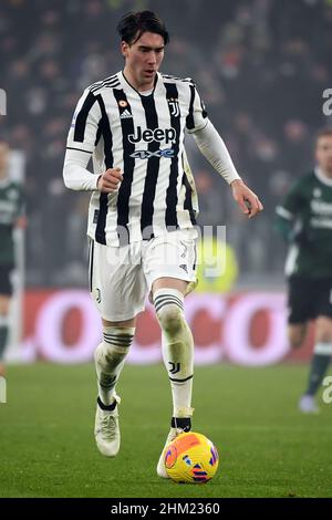 Turin, Italien. 06th. Februar 2022. Dusan Vlahovic vom FC Juventus in Aktion während des Fußballspiels der Serie A 2021/2022 zwischen dem FC Juventus und Hellas Verona im Juventus-Stadion in Turin (Italien), 6th. Februar 2022. Foto Federico Tardito/Insidefoto Kredit: Insidefoto srl/Alamy Live News Stockfoto