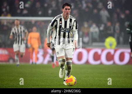 Turin, Italien. 06th. Februar 2022. Dusan Vlahovic vom FC Juventus in Aktion während des Fußballspiels der Serie A 2021/2022 zwischen dem FC Juventus und Hellas Verona im Juventus-Stadion in Turin (Italien), 6th. Februar 2022. Foto Federico Tardito/Insidefoto Kredit: Insidefoto srl/Alamy Live News Stockfoto