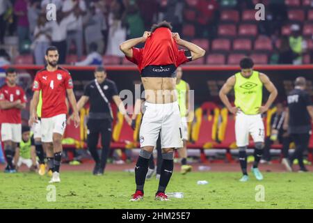 KAMERUN, Yaounde, 06 2022. Februar - der ägyptische Mohamed Salah wurde nach dem Verlust des Spiels während des Afrika-Cup-Finale zwischen Senegal und Ägypten im Stade d'Olembe, Yaounde, CMR niedergeschlagen 06/02/2022 Foto SFSI Credit: Sebo47/Alamy Live News Stockfoto