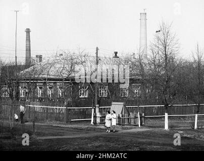 Dorf, Puschtschino-Moskauer Straße, Russland, UdSSR, April 25, 1976 Stockfoto