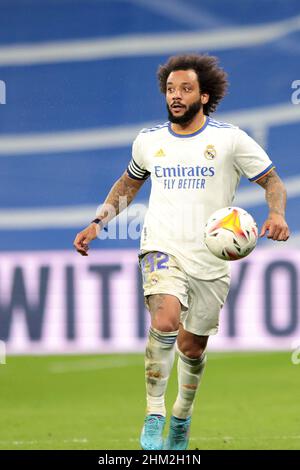 Madrid, Spanien. 06th. Februar 2022. Madrid Spanien; 02.06.2022.- Real Madrid gegen Granada Spiel der spanischen Fußball La Liga am Spieltag 23 im Santiago Bernabeu Stadion in Madrid statt. Real Madrid Spieler Marcelo Final Score 1-0 Real Madrid Gewinner Credit: Juan Carlos Rojas/dpa/Alamy Live News Stockfoto