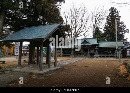 suwa, nagano, japan, 2022/06/02 , Suwa Gokoku-Schrein. Ein schintoistischer Schrein, der in der Nähe der Burg Takashima in der Stadt Suwa in Nagano, Japan, errichtet wurde. Stockfoto