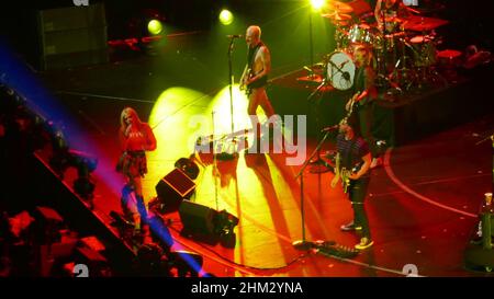 Inglewood, California, USA 15th. Januar 2022 Sänger Avril Lavigne tritt im Konzert beim iHeartRadio Alter EGO Konzert im Forum am 15. Januar 2022 in Inglewood, Kalifornien, USA, auf. Foto von Barry King/Alamy Stockfoto Stockfoto