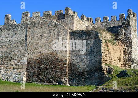 Ein Teil der Mauern des Heptapyrgion-Denkmals (auch bekannt als Yedi Kule) in Thessaloniki, Nordgriechenland Stockfoto