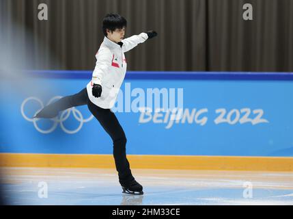 Peking, China. 7th. Februar 2022. Hanyu Yuzuu aus Japan trainiert im Capital Indoor Stadium in Peking, der Hauptstadt Chinas, am 7. Februar 2022. Quelle: Cao Can/Xinhua/Alamy Live News Stockfoto