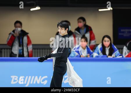 Peking, China. 7th. Februar 2022. Hanyu Yuzuu aus Japan trainiert im Capital Indoor Stadium in Peking, der Hauptstadt Chinas, am 7. Februar 2022. Quelle: Cao Can/Xinhua/Alamy Live News Stockfoto