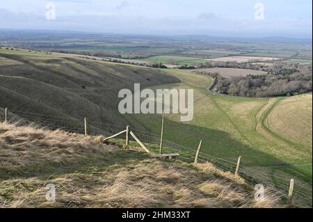 The Manger aus der Nähe des Gipfels des White Horse Hill in der Nähe des Dorfes Uffington, Oxfordshire Stockfoto