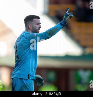 6th. Februar 2022 ; Fir Park, Motherwell, Schottland; Scottish Premier League Football, Motherwell versus Celtic; Liam Kelly von Motherwell gibt seinen Teamkollegen Anweisungen Stockfoto