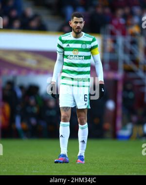 6th. Februar 2022 ; Fir Park, Motherwell, Schottland; Scottish Premier League Football, Motherwell versus Celtic; NIR Bitton of Celtic Stockfoto