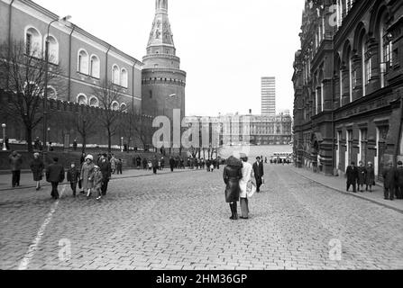 Ein Spaziergang durch den Kreml, Moskau, Russland, UdSSR, April 1976 Stockfoto