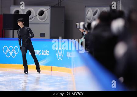 Peking, China. 7th. Februar 2022. Peking, China. 7th. Februar 2022. Yuzuu Hanyu (JPN) Eiskunstlauf: Männer üben während der Olympischen Winterspiele 2022 in Peking im Capital Indoor Stadium in Peking, China. Quelle: Yohei Osada/AFLO SPORT/Alamy Live News Stockfoto