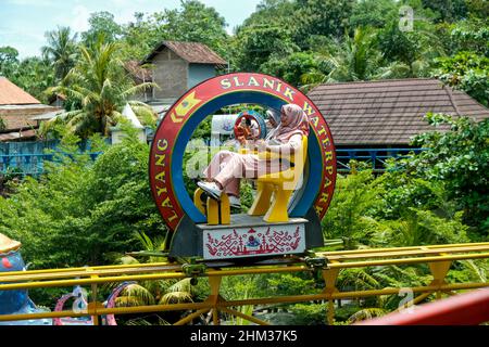 Lampung, Indonesien, Februar 06 2022- der 'Slanik Waterpark' ist einer der größten Wasserparks in Lampung. Nicht nur das, sondern in diesem Wasserpark gibt es Stockfoto