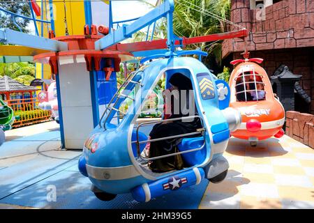 Lampung, Indonesien, Februar 06 2022- der 'Slanik Waterpark' ist einer der größten Wasserparks in Lampung. Nicht nur das, sondern in diesem Wasserpark gibt es Stockfoto