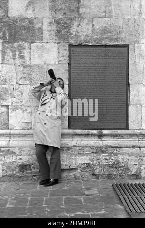 Fotograf im Zagorsky-Kloster, Region Moskau, Russland, UdSSR, April 1976 Stockfoto