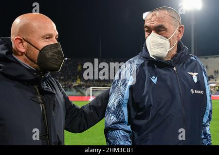 Florenz, Italien. 05th. Februar 2022. Vincenzo Italiano (Cheftrainer Fiorentina) und Maurizio Sarri (Cheftrainer Lazio) während ACF Fiorentina gegen SS Lazio, italienisches Fußballspiel Serie A in Florenz, Italien, Februar 05 2022 Quelle: Independent Photo Agency/Alamy Live News Stockfoto