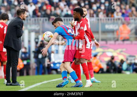 Barcelona, Spanien. 06th. Februar 2022. Pedri des FC Barcelona beim Ligaspiel zwischen dem FC Barcelona und Atletico de Madrid im Camp Nou in Barcelona, Spanien. Bild: DAX Images/Alamy Live News Stockfoto