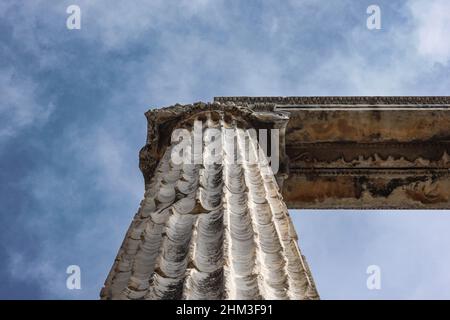 Didim, Aydin, Türkei - 16 2014. März: Die Ruinen des Apollotempels an der Didyma, Türkei Stockfoto