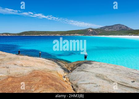 Fischers Rock Fishing in der berühmten Hellfire Bay, Cape Le Grand, in der Nähe von Esperance, Western Australia, WA, Australien Stockfoto