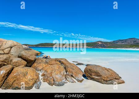 Schwimmen in der berühmten Hellfire Bay, Cape Le Grand, in der Nähe von Esperance, Western Australia, WA, Australien Stockfoto