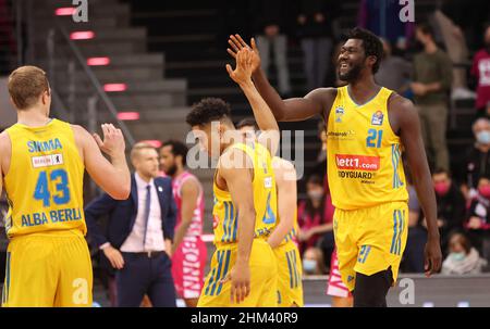 Bonn, Deutschland. 06th. Februar 2022. Basketball-Bundesliga, Matchday 20, BBL, Telekom Baskets Bonn vs Alba Berlin, Christ Koumadje (Alba) Credit: Jürgen Schwarz/Alamy Live News Stockfoto