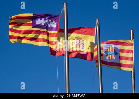 Flaggen der Menschen, der Gemeinde und des Landes, Inka, Mallorca, Balearen, Spanien Stockfoto