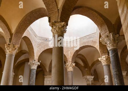 Santa Sofia Kirche (Chiesa di Santa Sofia), UNESCO-Weltkulturerbe, Benevento, Kampanien, Italien Stockfoto