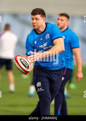 Edinburgh, Schottland, Großbritannien. 7th. Februar 2022: Guinness Six Nations 2022: ScotlandÕs Grant Gilchrist während der Trainingseinheit des schottischen Kaders im Oriam Sports Centre, Riccarton, Edinburgh. Schottland, Großbritannien. Quelle: Ian Rutherford Alamy Live News. Stockfoto